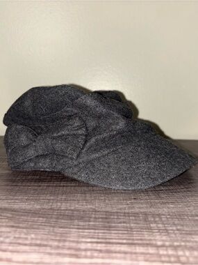 Charcoal Gray Wool Bow Newsboy Cap